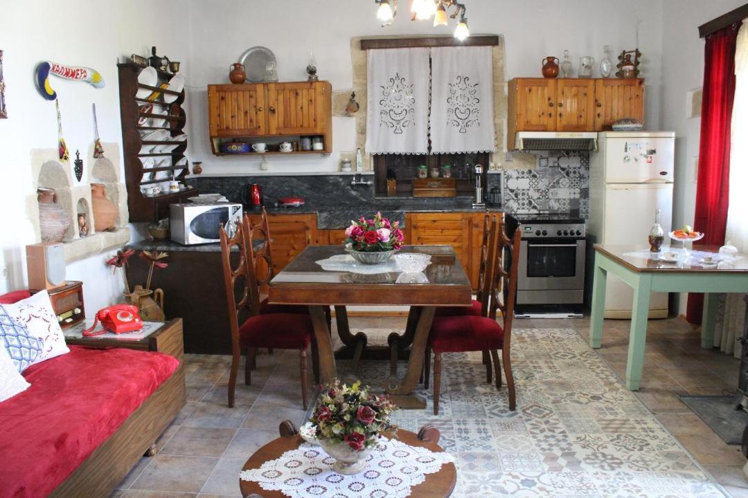 Traditional House Maria Azoyirás Εξωτερικό φωτογραφία